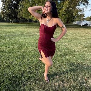 Gianni Bini Burgundy Strapless Mini Dress